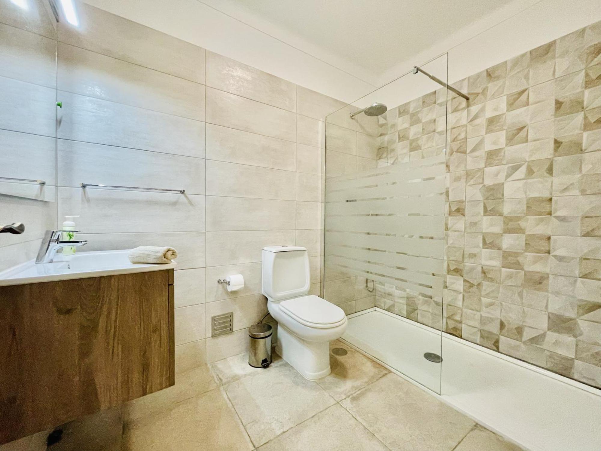 Agradavel Apartamento T1 Em Condominio Com Piscina Estômbar Esterno foto