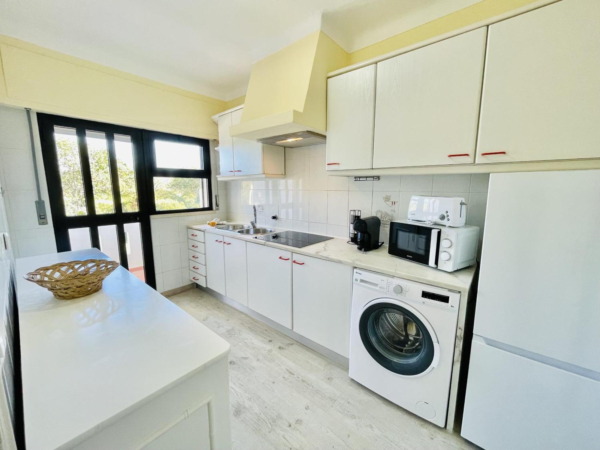 Agradavel Apartamento T1 Em Condominio Com Piscina Estômbar Esterno foto